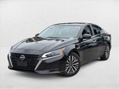 Used 2024 Nissan Altima 2.5 SV