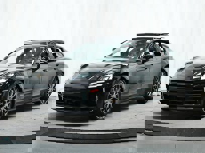 New 2025 Porsche Panamera 4