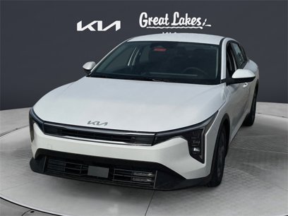 New 2025 Kia K4 LXS