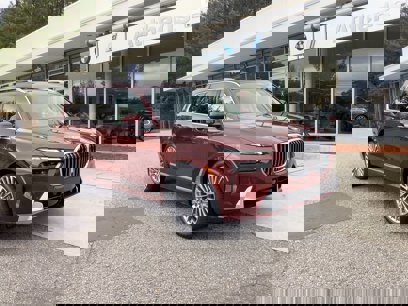 Used 2025 BMW X7 xDrive40i w/ Premium Package