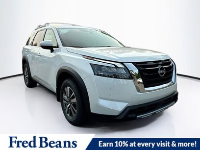 New 2025 Nissan Pathfinder SL w/ Cargo Package