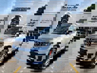 New 2025 Jeep Grand Cherokee L Laredo w/ Luxury Tech Group I