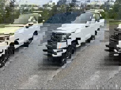 New 2025 Nissan Frontier SV w/ SV Convenience Package
