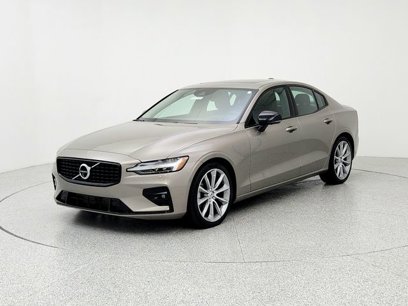 Certified 2021 Volvo S60 T5 Momentum w/ Advanced Package