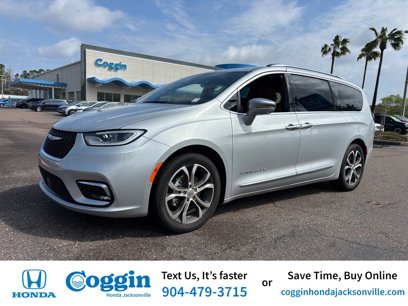 Used 2024 Chrysler Pacifica Pinnacle w/ Trailer Tow Group