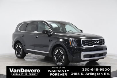 Used 2023 Kia Telluride S w/ S Sunroof Package
