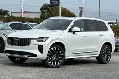 New 2025 Volvo XC90 T8 Plus w/ Protection Package Premier