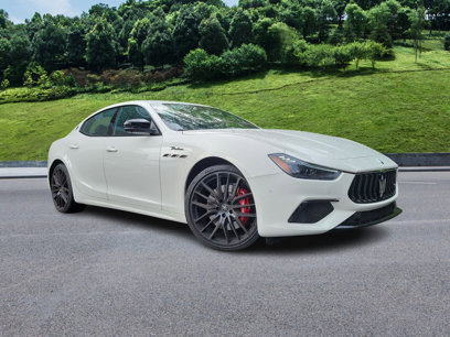 New 2024 Maserati Ghibli Modena Q4