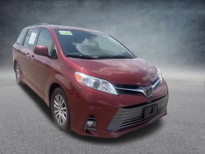 Used 2018 Toyota Sienna XLE Premium