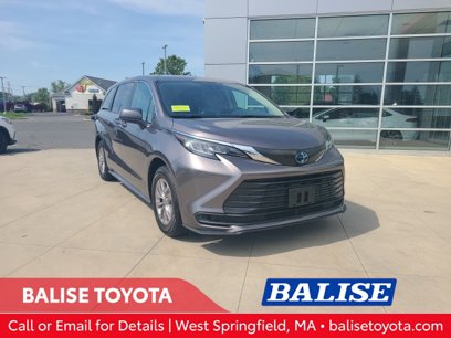 Used 2022 Toyota Sienna LE