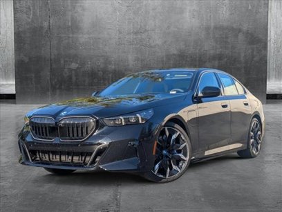 New 2025 BMW 550e xDrive w/ Premium Package