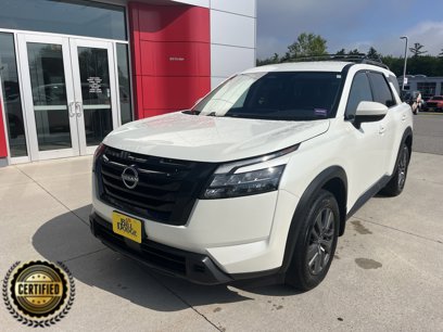 Certified 2024 Nissan Pathfinder SV