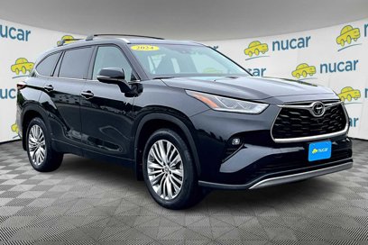 Used 2024 Toyota Highlander Platinum