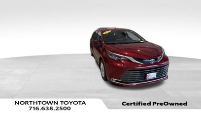 Used 2024 Toyota Sienna Platinum