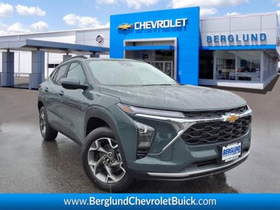New 2025 Chevrolet Trax LT w/ Driver Confidence Package