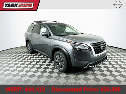 New 2025 Nissan Pathfinder SV
