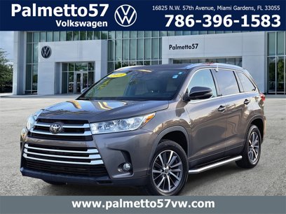Used 2019 Toyota Highlander SE