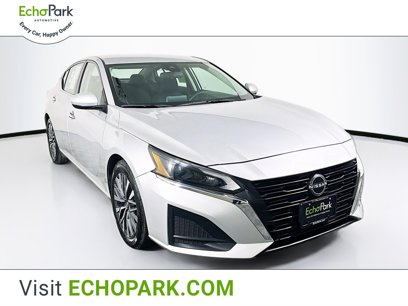 Used 2023 Nissan Altima 2.5 SV