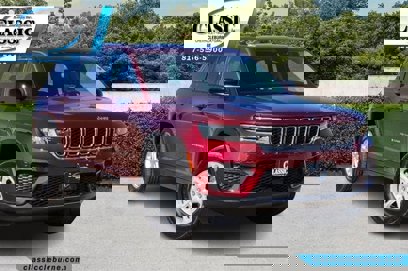 Used 2023 Jeep Grand Cherokee Laredo