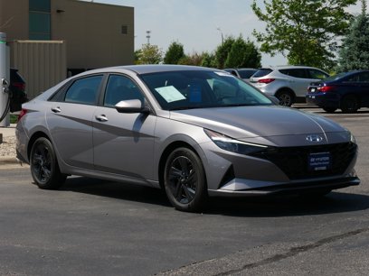 Certified 2023 Hyundai Elantra SEL w/ Preferred Accessory Package