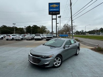 New 2025 Chevrolet Malibu LS w/ LPO, Floor Liner Package