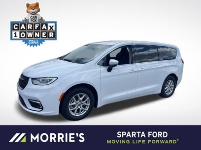 Used 2023 Chrysler Pacifica Touring-L