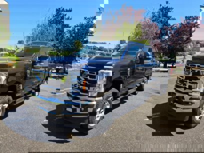 New 2025 Ford F350 XLT