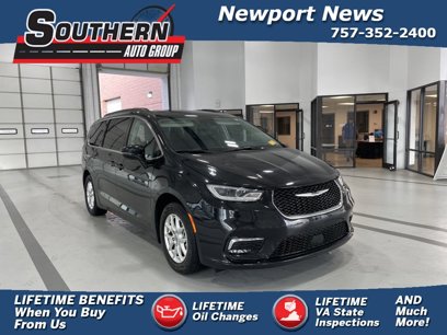 Used 2022 Chrysler Pacifica Touring-L