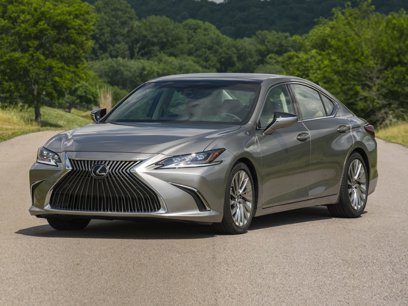 Used 2019 Lexus ES 300h w/ Luxury Package