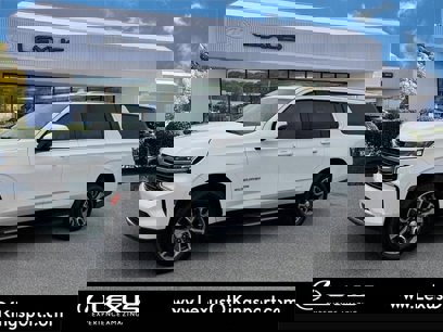 Used 2022 Chevrolet Suburban LT w/ LT Signature Package