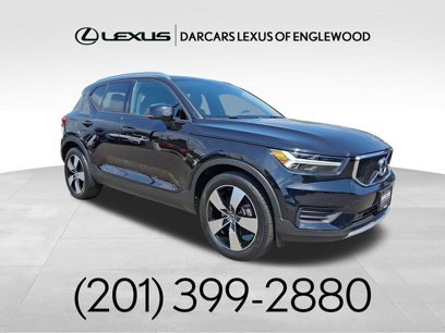 Used 2020 Volvo XC40 T5 Momentum w/ Protection Package Premier