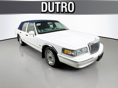 Used 1996 Lincoln Town Car Signature