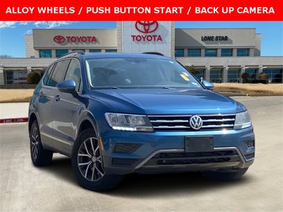 Used 2018 Volkswagen Tiguan SE w/ Panoramic Sunroof Package