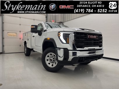 New 2025 GMC Sierra 3500 Pro w/ Snow Plow Prep/Camper Package