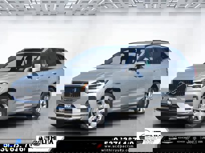 Used 2022 Volvo XC60 B5 Momentum