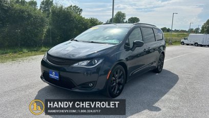 Used 2019 Chrysler Pacifica Touring-L w/ S Appearance Package