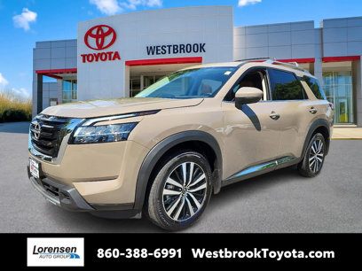 Used 2024 Nissan Pathfinder Platinum w/ Cargo Package
