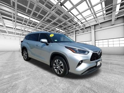 Used 2021 Toyota Highlander XLE