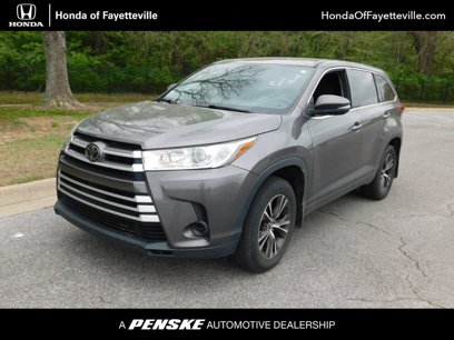 Used 2018 Toyota Highlander LE