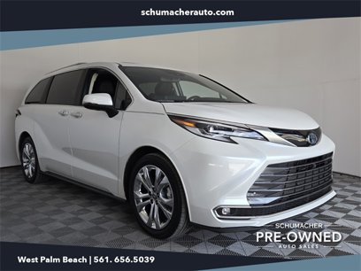 Used 2023 Toyota Sienna Platinum