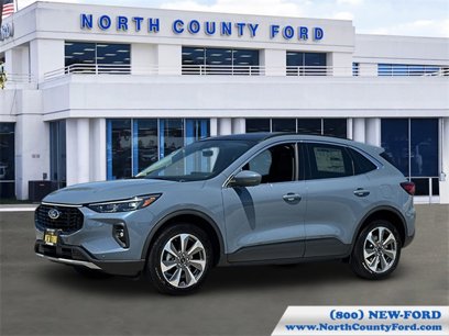New 2024 Ford Escape Platinum w/ Class II Trailer Tow Package