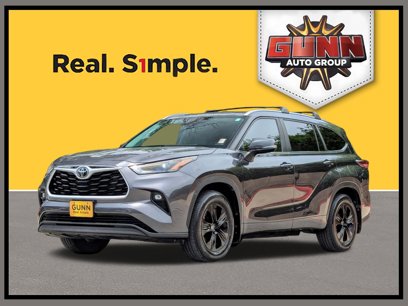 Used 2023 Toyota Highlander XLE