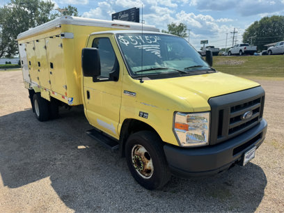 Used 2018 Ford E-450 and Econoline 450 Super Duty w/ Power Windows & Locks Group