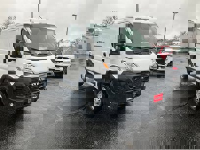 New 2025 RAM ProMaster 2500 w/ Convenience Group