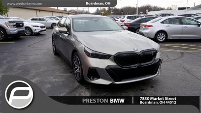 New 2025 BMW i5 xDrive40 w/ M Sport Package