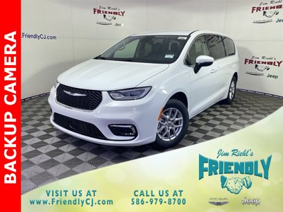 Used 2023 Chrysler Pacifica Touring-L