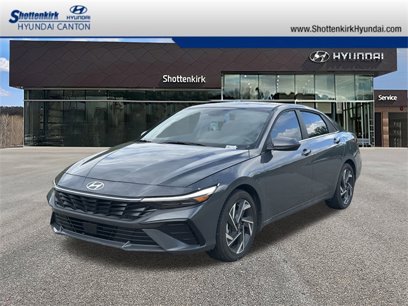 Used 2024 Hyundai Elantra SEL w/ Convenience Package