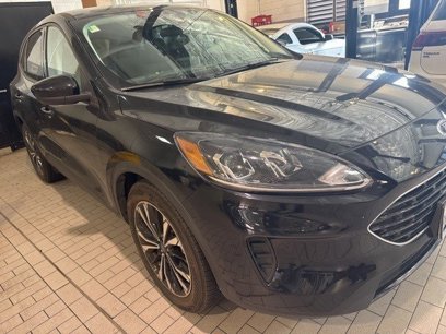 Used 2022 Ford Escape SE w/ SE Sport Appearance Package