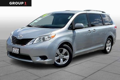 Used 2014 Toyota Sienna LE