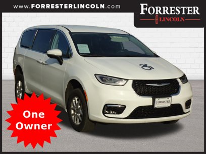 Used 2023 Chrysler Pacifica Touring-L